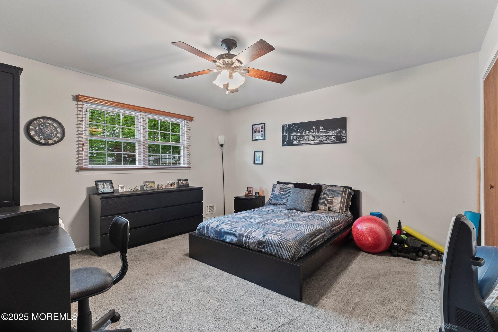 203 Tanglewood Court, Middletown, New Jersey image 15