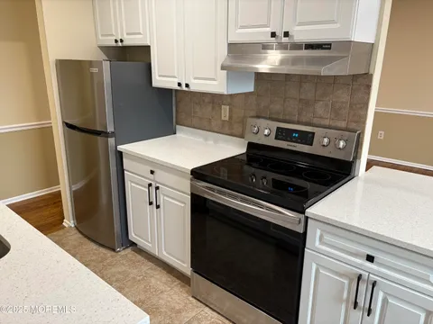 MLS: 22507594