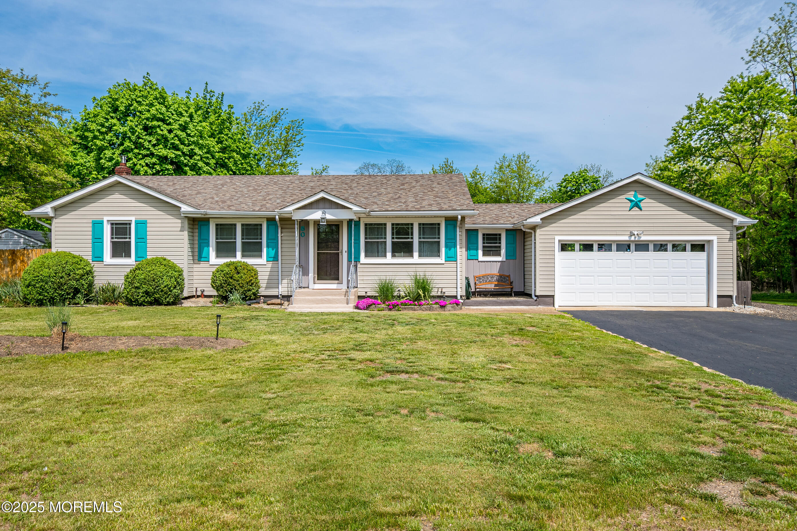 80 Sweetmans Lane, Manalapan, New Jersey image 2