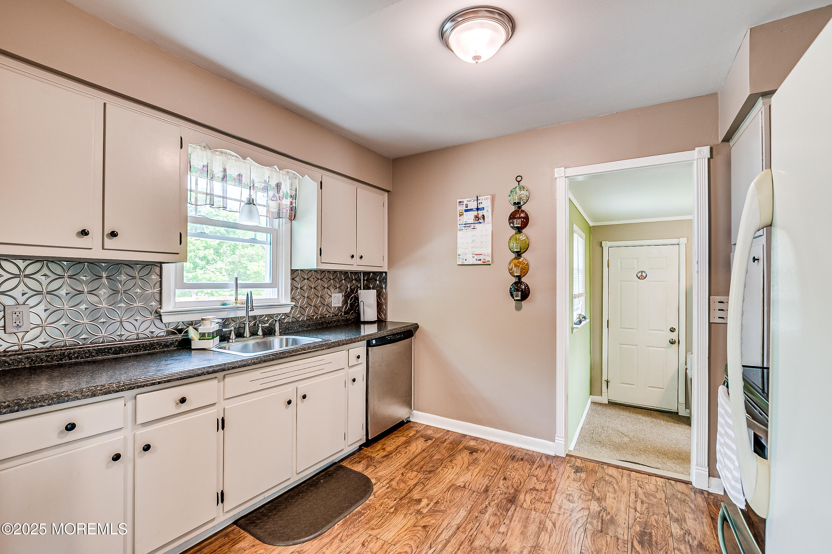 80 Sweetmans Lane, Manalapan, New Jersey image 17