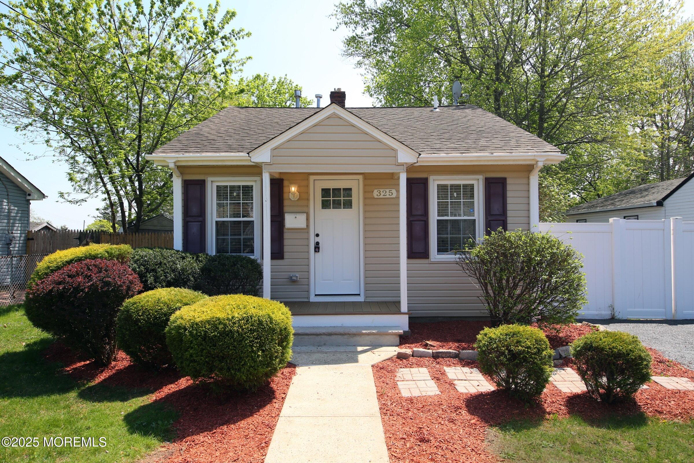 325 W Prospect Avenue, Keyport, New Jersey image 2