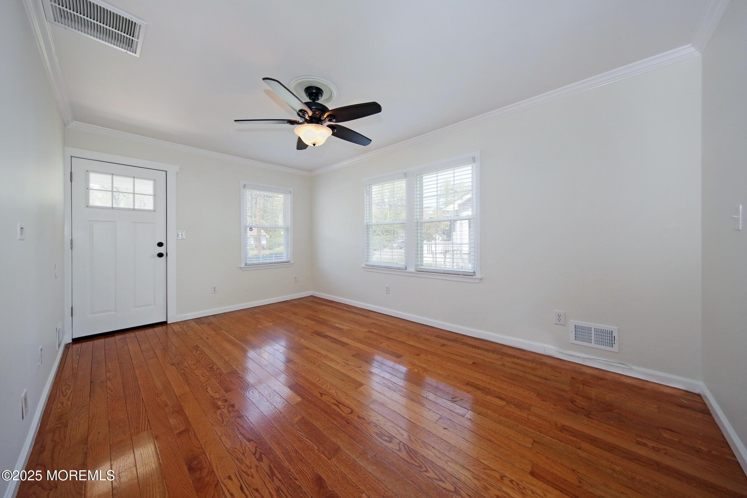 325 W Prospect Avenue, Keyport, New Jersey image 9