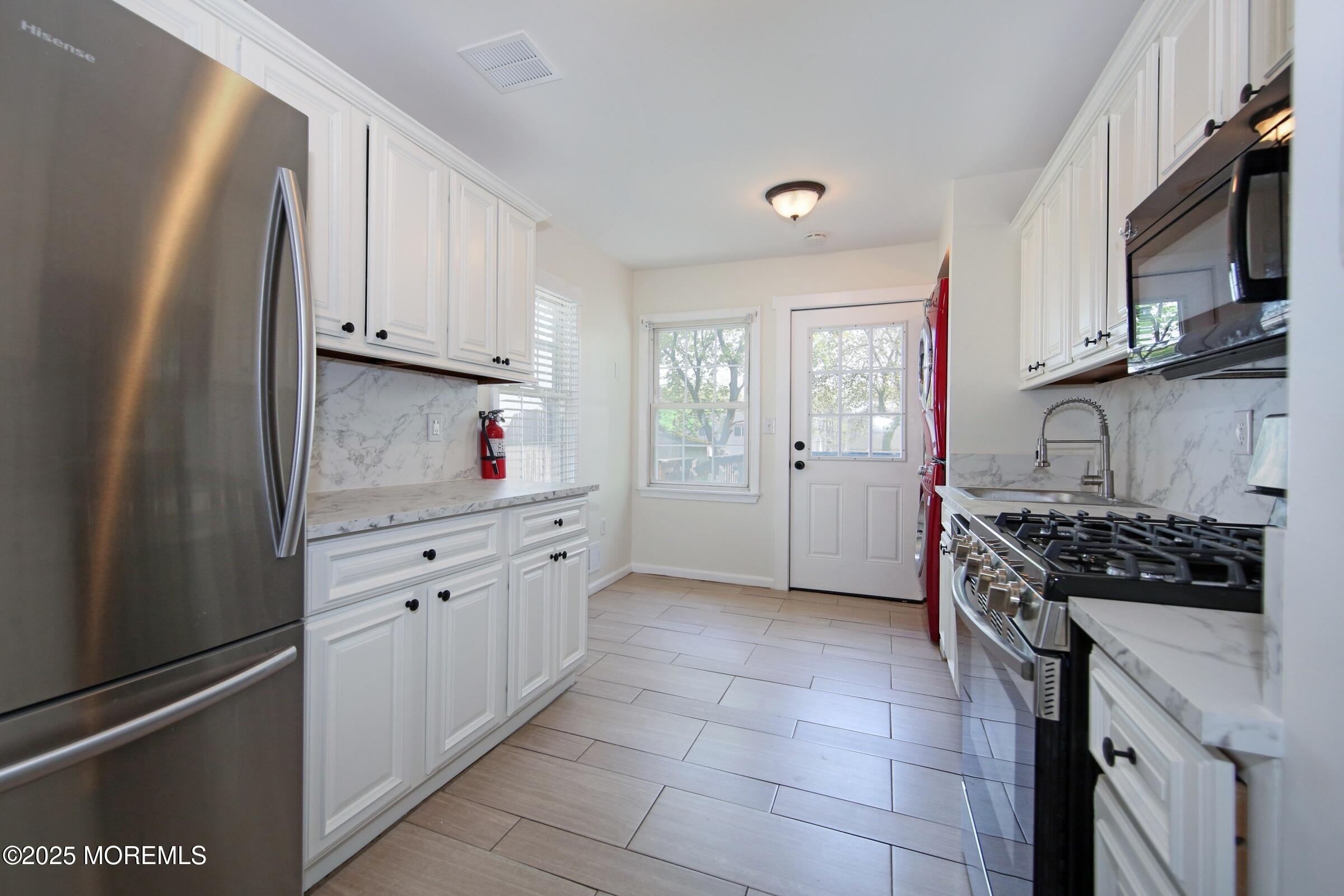 325 W Prospect Avenue, Keyport, New Jersey image 13