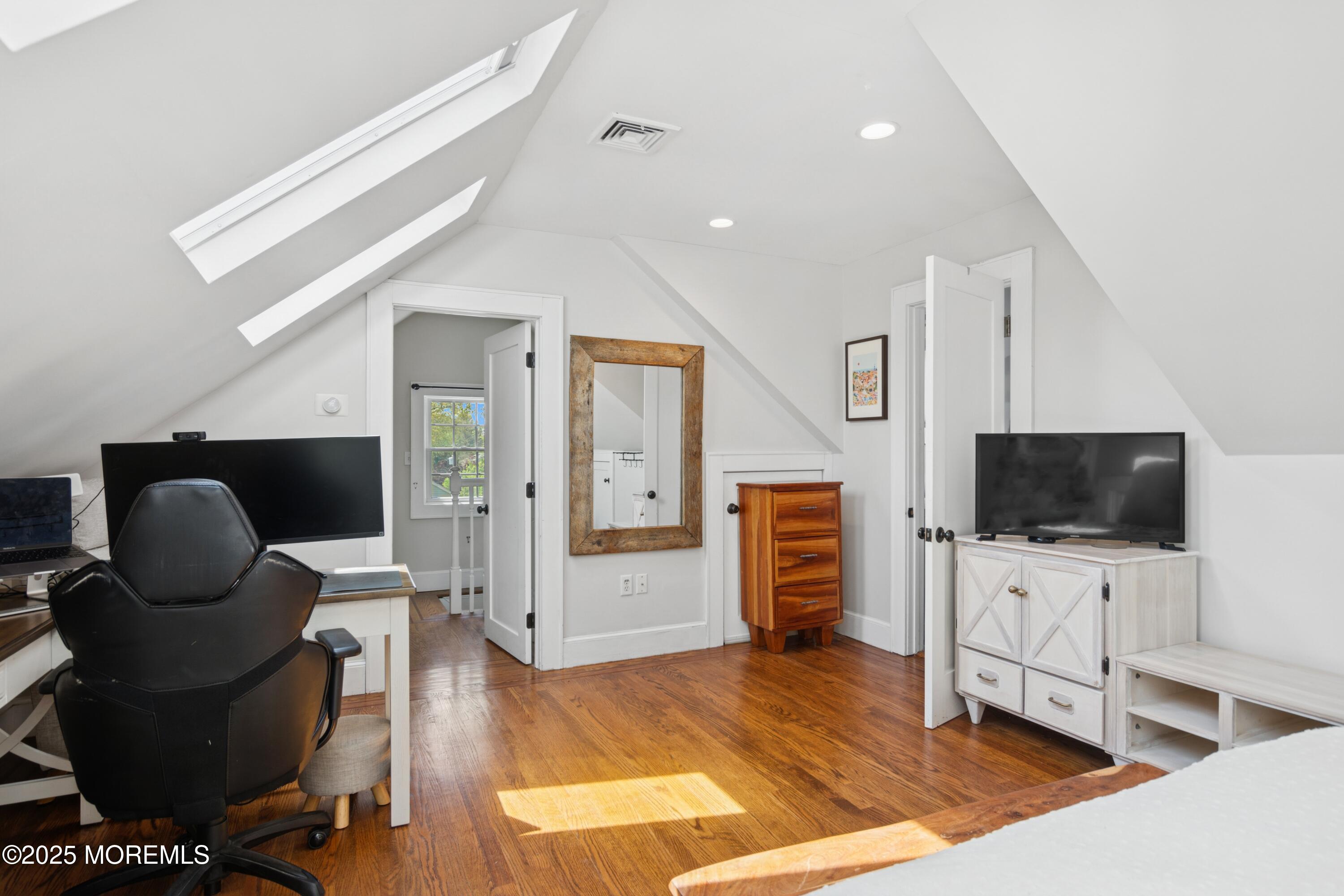 64 Roosevelt Circle, Red Bank, New Jersey image 28