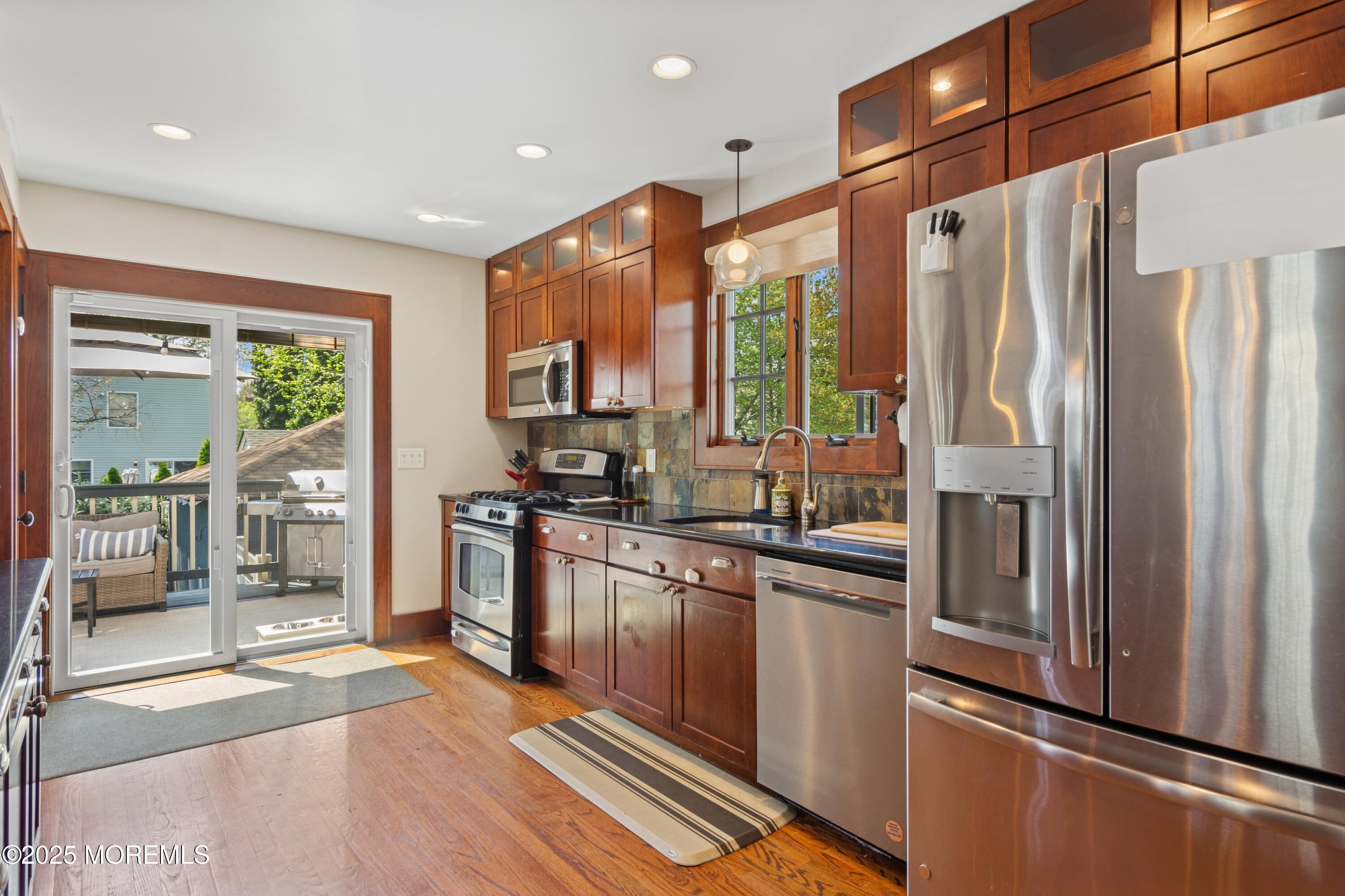 64 Roosevelt Circle, Red Bank, New Jersey image 16