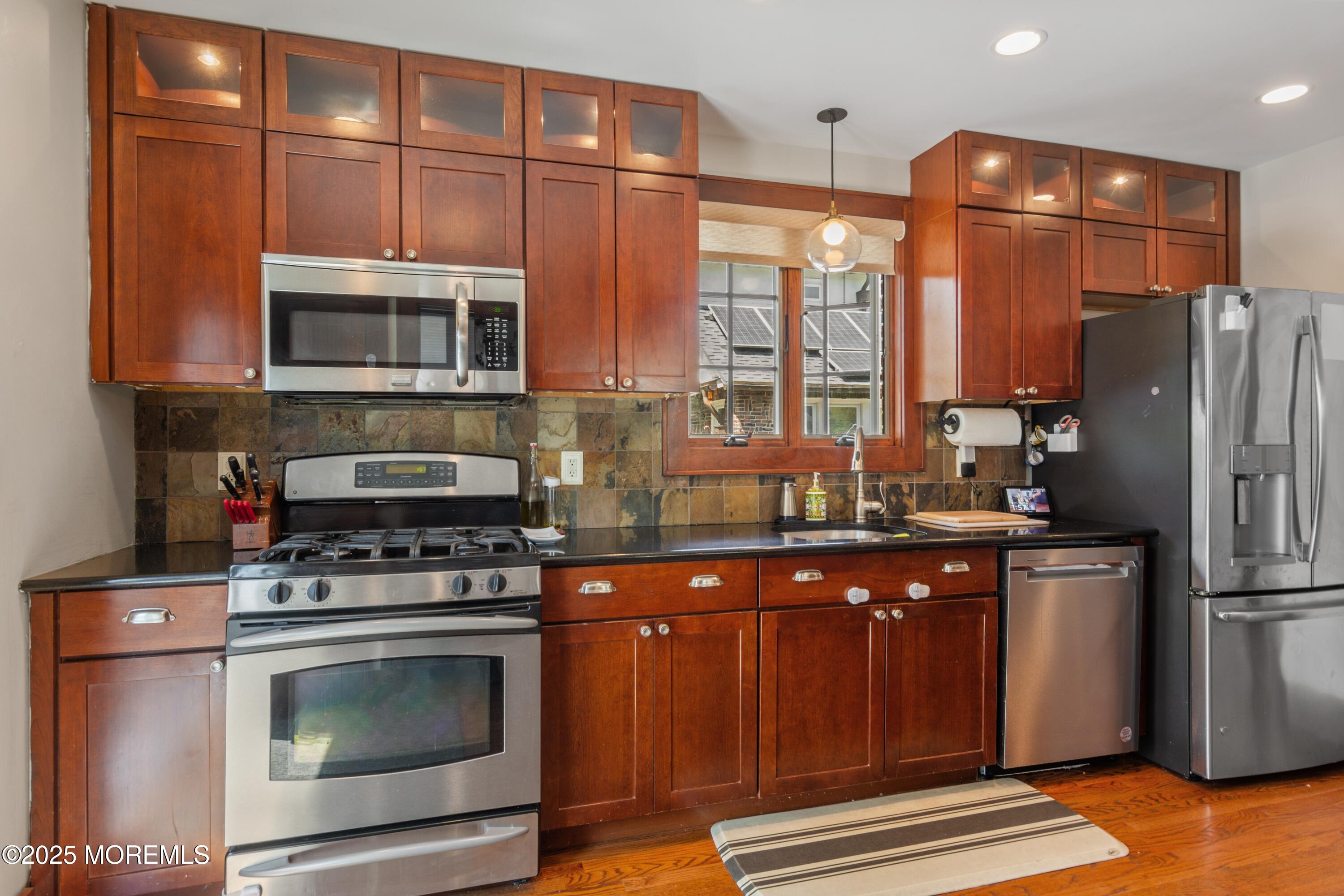 64 Roosevelt Circle, Red Bank, New Jersey image 14