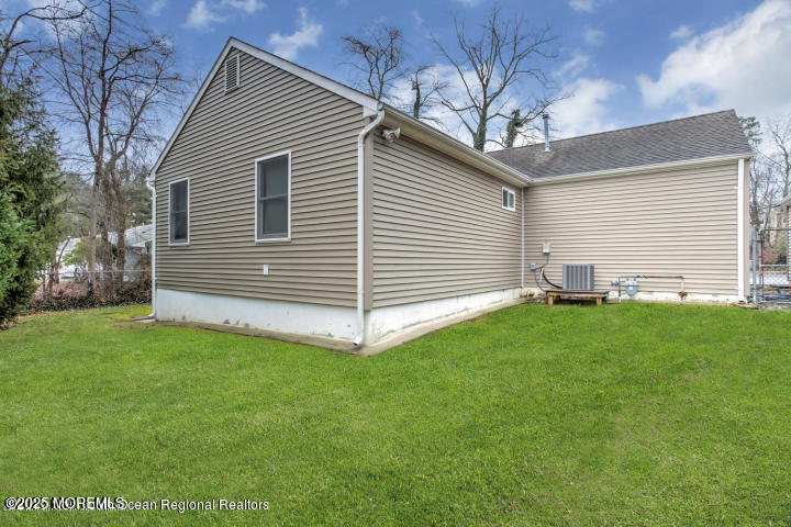 137 Carasaljo Drive, Lakewood, New Jersey image 2