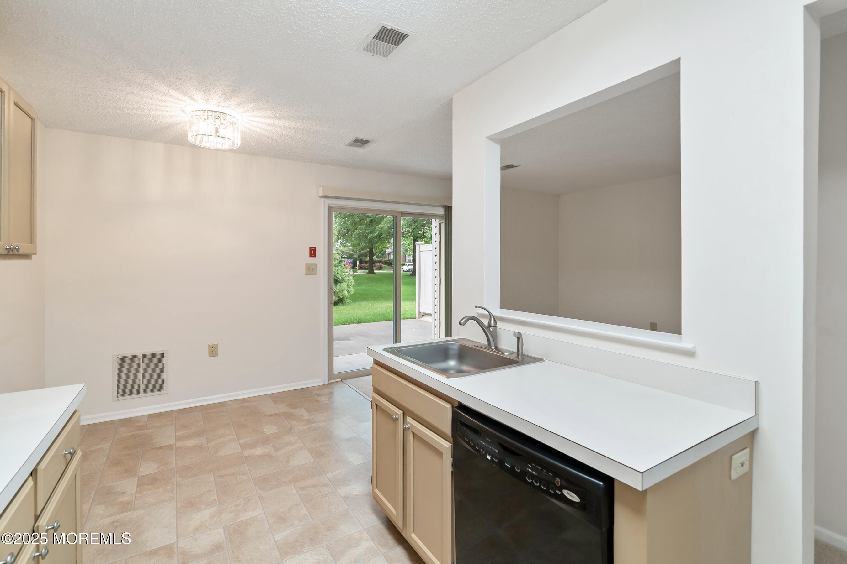 29 Copley Court #6, Freehold, New Jersey image 13