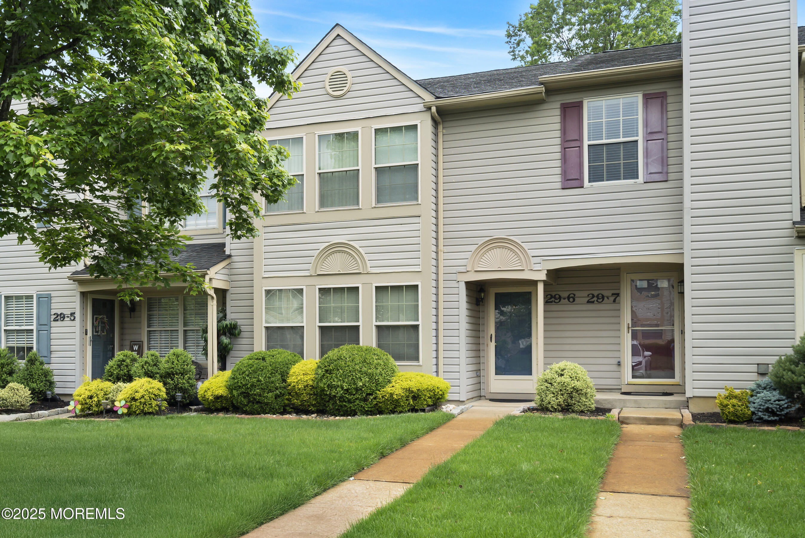 29 Copley Court #6, Freehold, New Jersey image 2