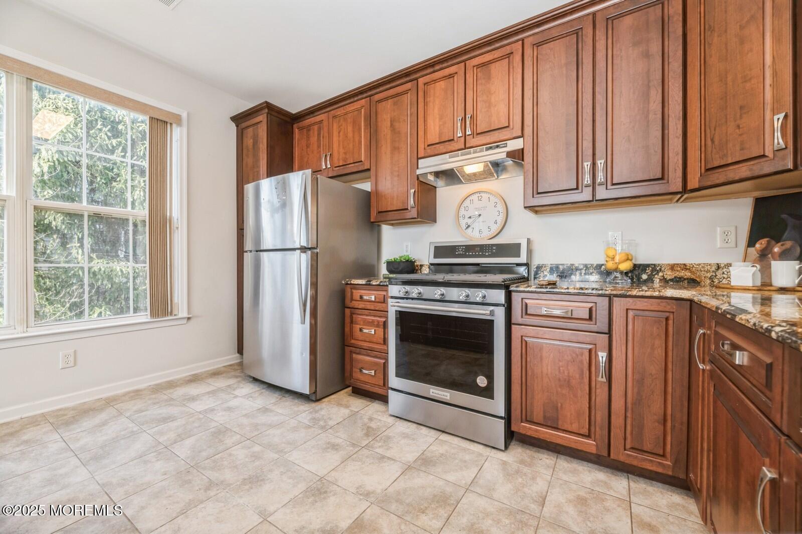 529 Saint Andrews Place, Manalapan, New Jersey image 22