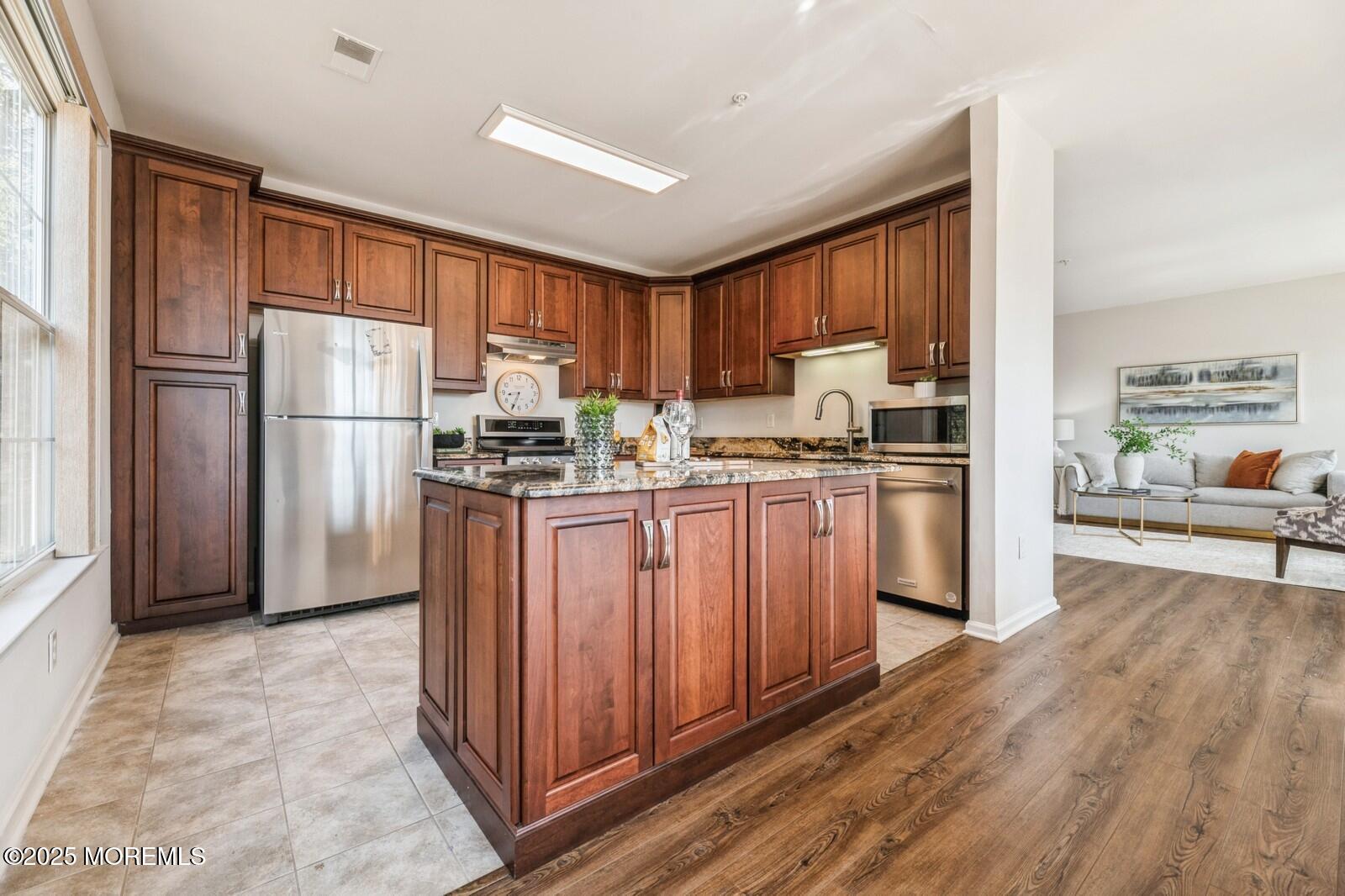 529 Saint Andrews Place, Manalapan, New Jersey image 18