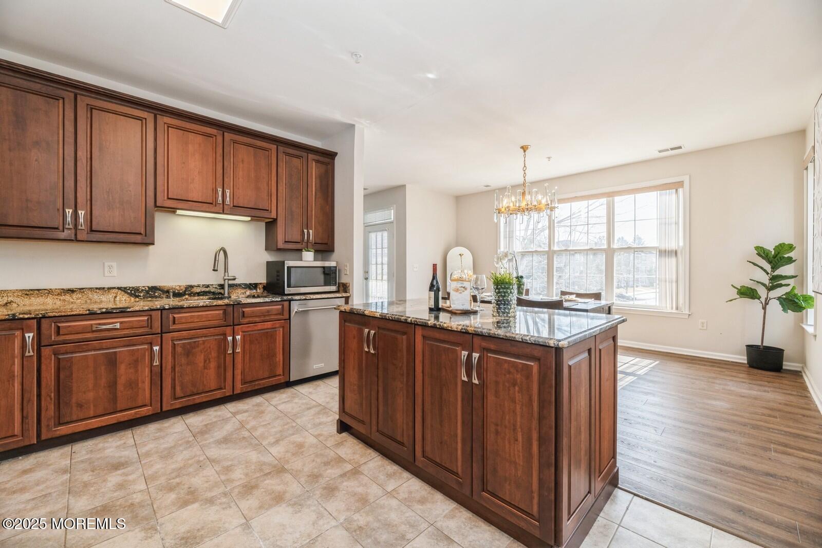 529 Saint Andrews Place, Manalapan, New Jersey image 20