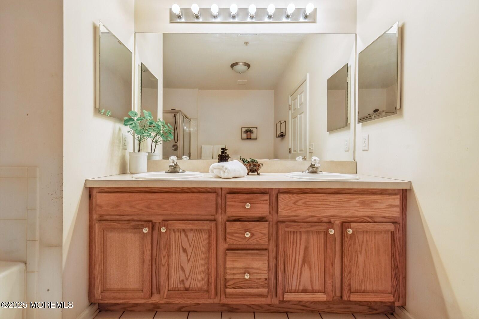 529 Saint Andrews Place, Manalapan, New Jersey image 28