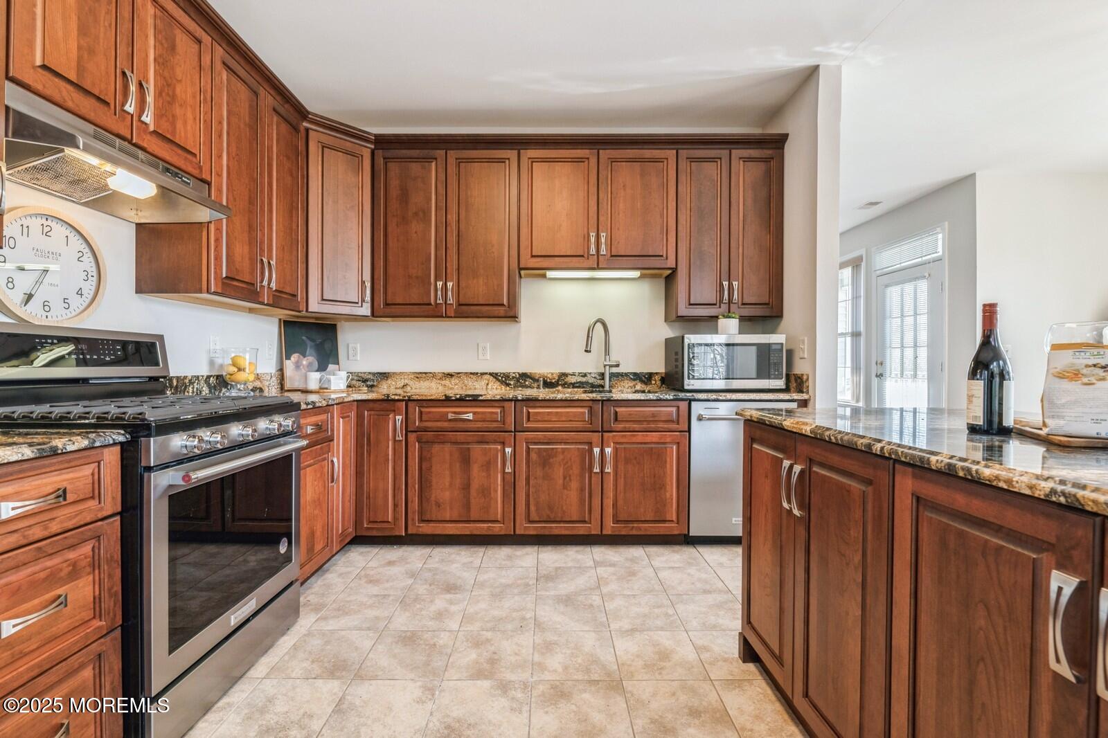 529 Saint Andrews Place, Manalapan, New Jersey image 19