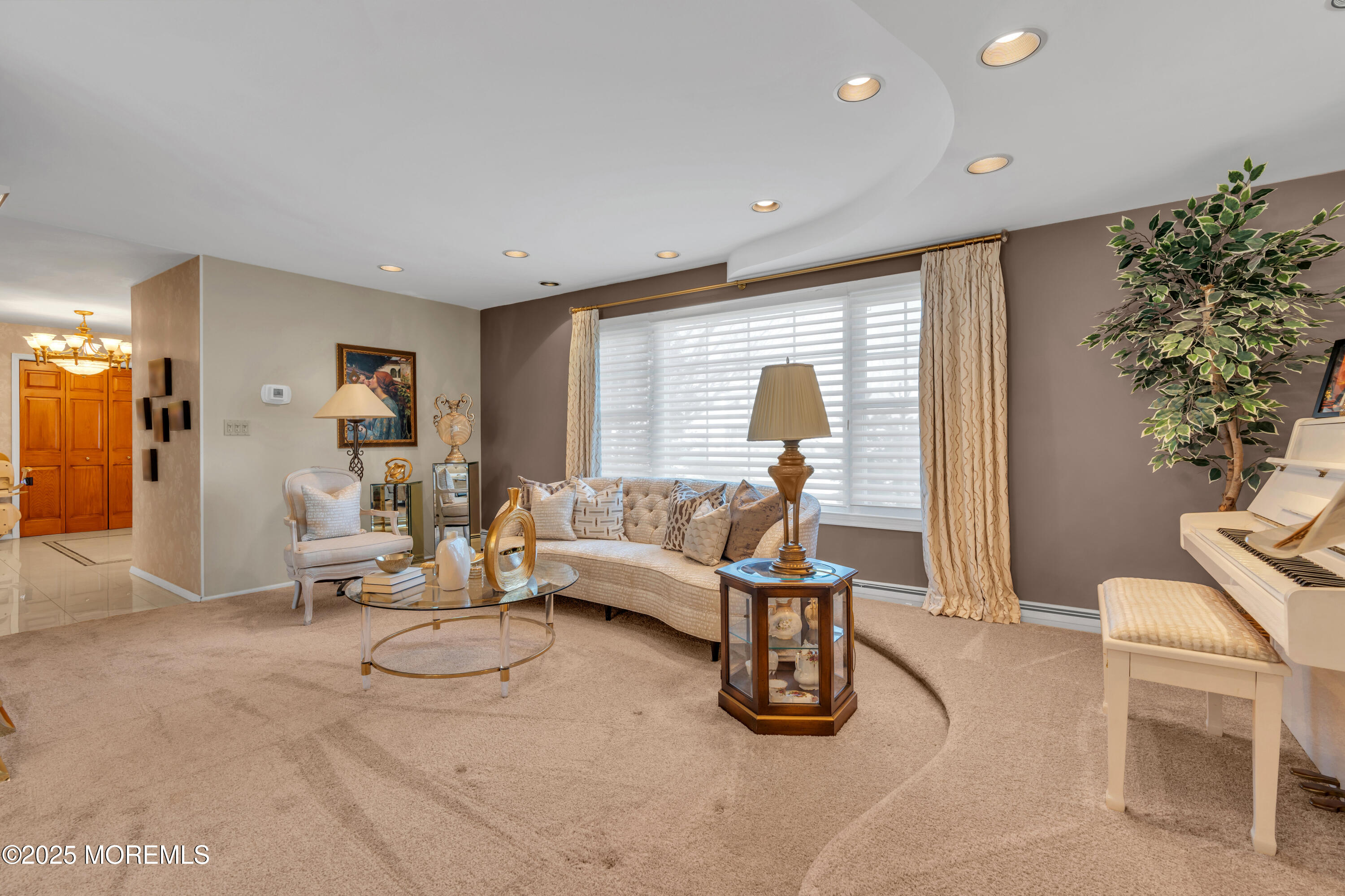 15 Julian Way, Marlboro, New Jersey image 9