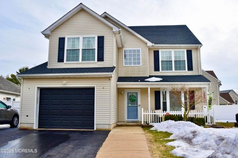 Photo of 15 Dolphin Circle W, Bayville, NJ 08721 (MLS # 22604347)