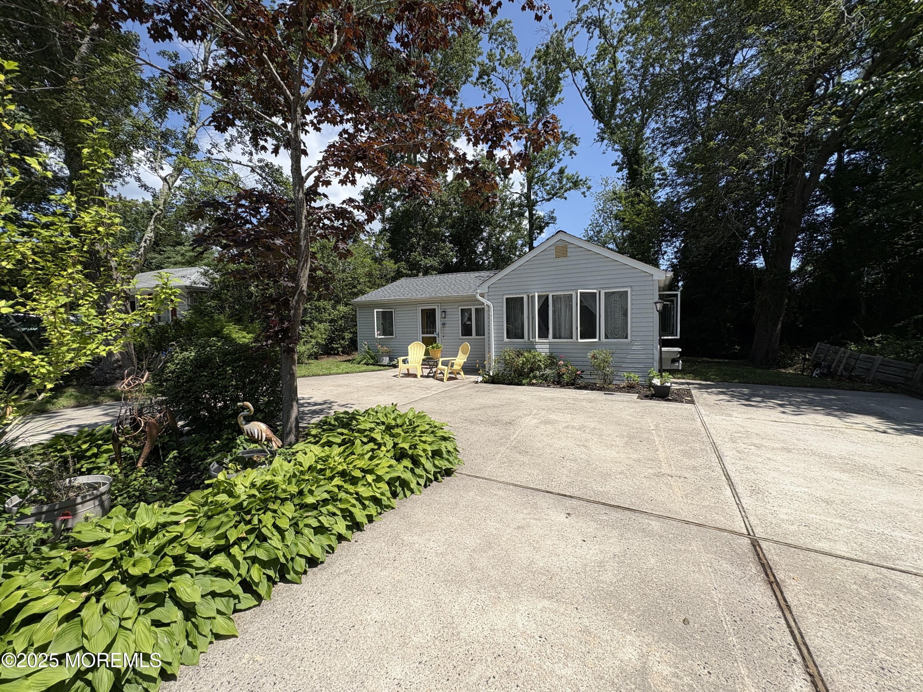 35 Keelson Drive
