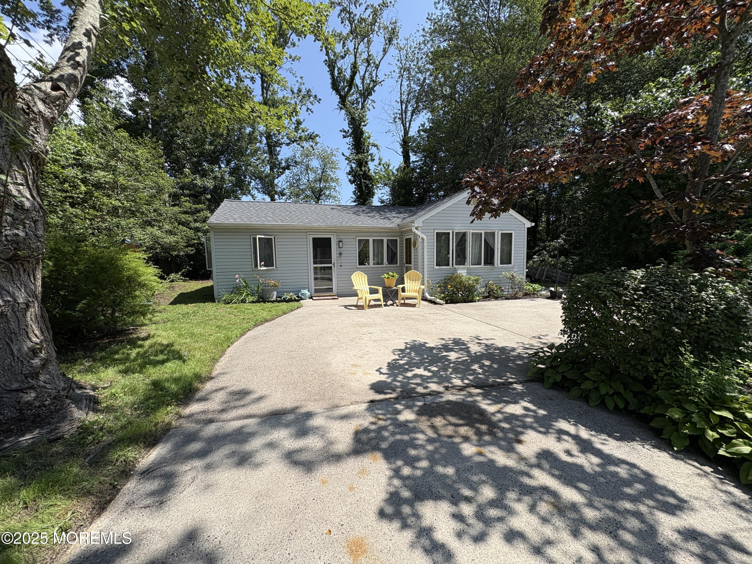 35 Keelson Drive