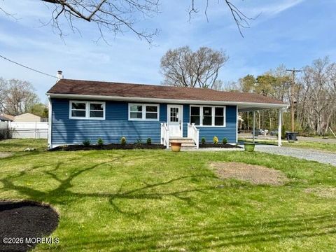 Photo of 28 Gem Avenue, Toms River, NJ 08755 (MLS # 22609887)