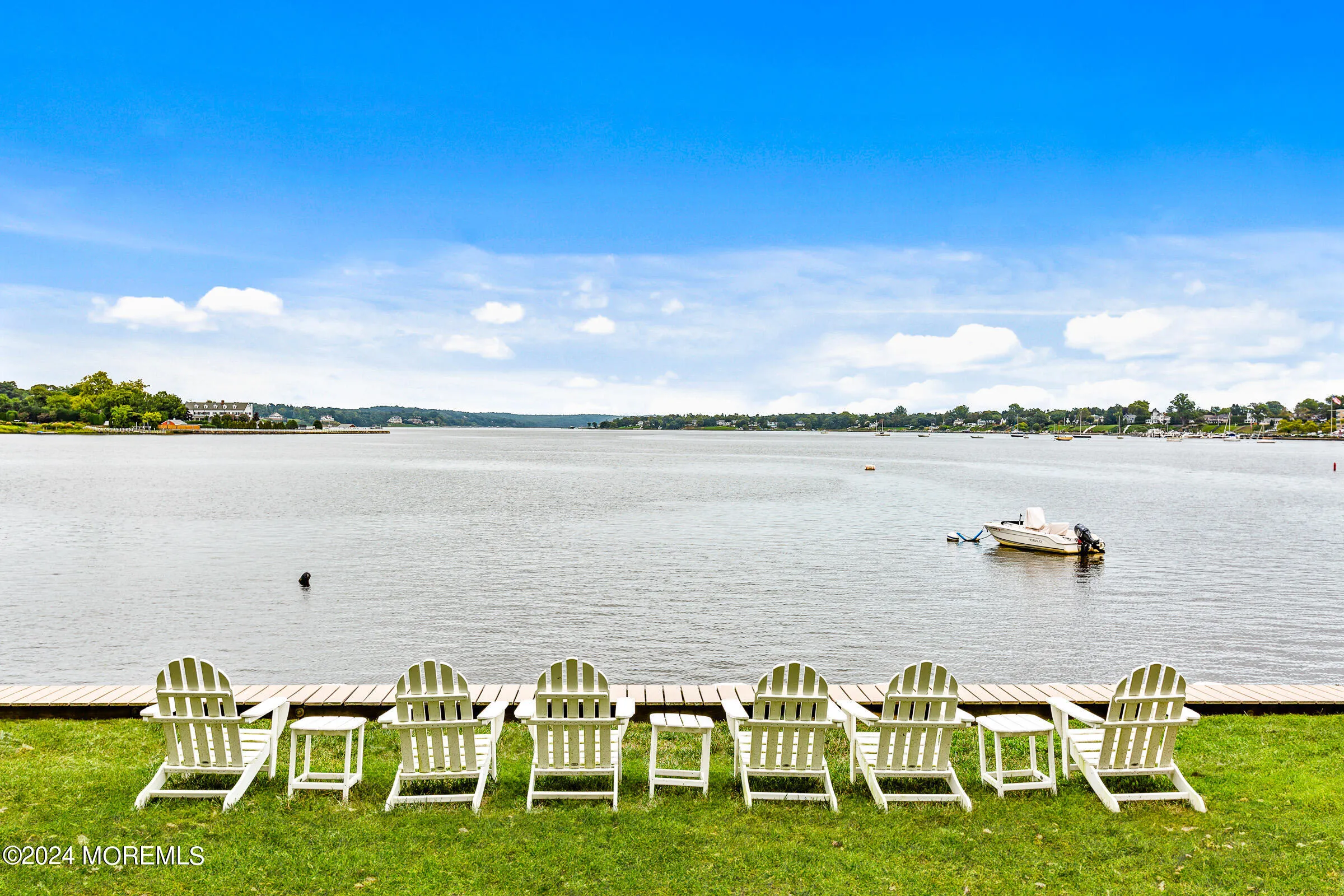 Red Bank, New Jersey 07701, United States, 2 Bedrooms Bedrooms, ,2 BathroomsBathrooms,Residential,Active,40320