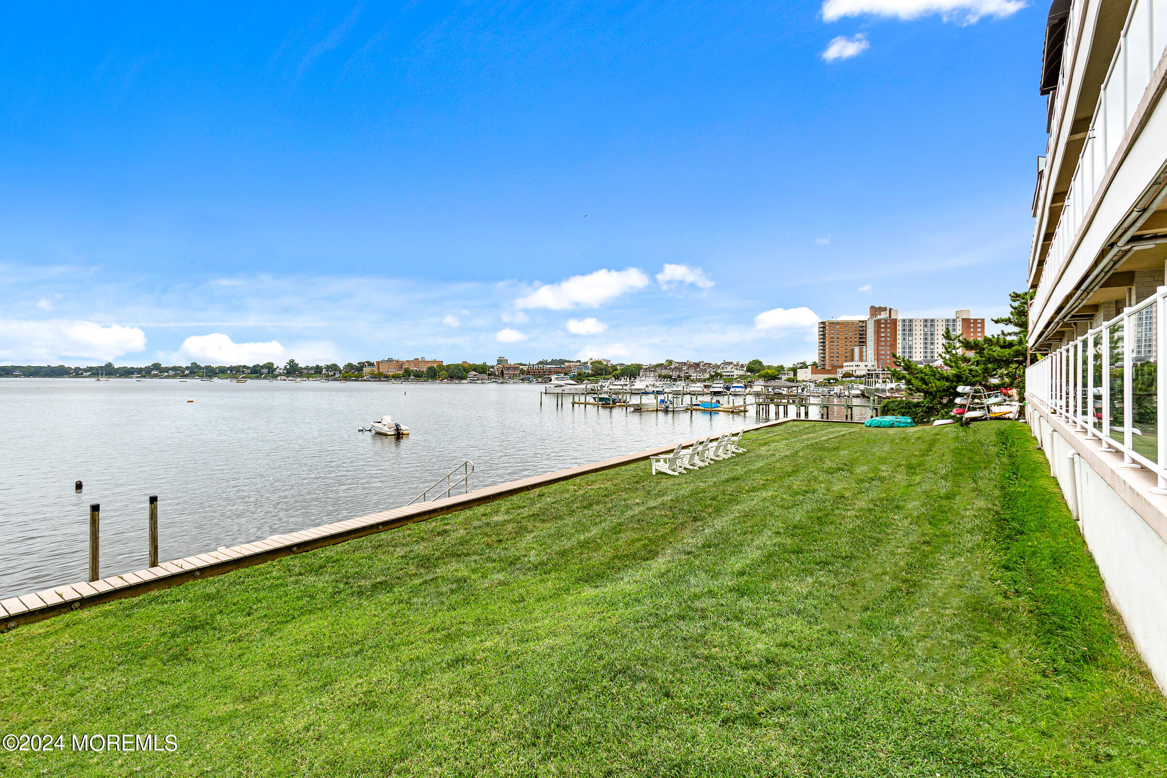 138 Bodman Place #15, Red Bank, New Jersey image 25