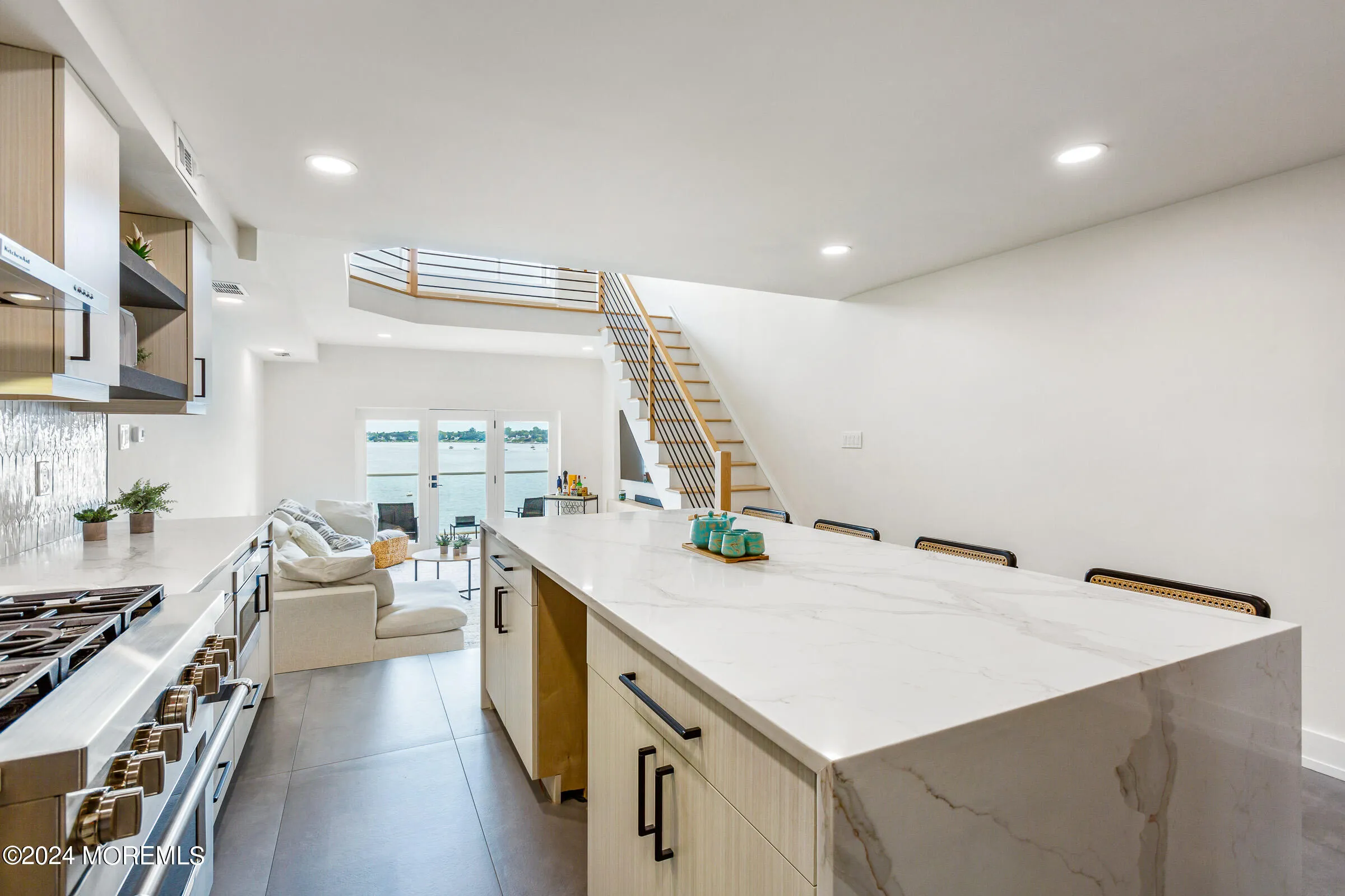 Red Bank, New Jersey 07701, United States, 2 Bedrooms Bedrooms, ,2 BathroomsBathrooms,Residential,Active,40320