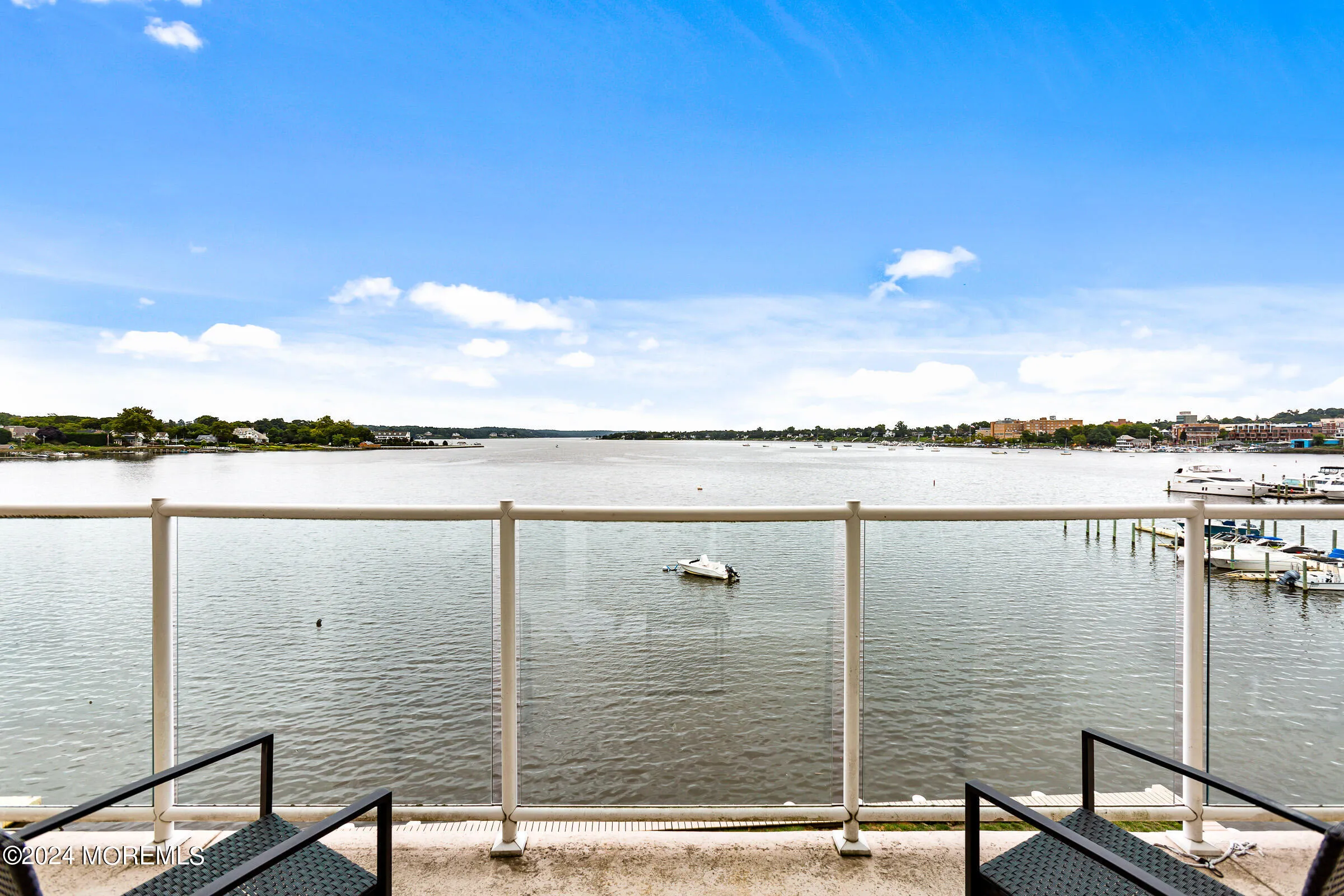 Red Bank, New Jersey 07701, United States, 2 Bedrooms Bedrooms, ,2 BathroomsBathrooms,Residential,Active,40320