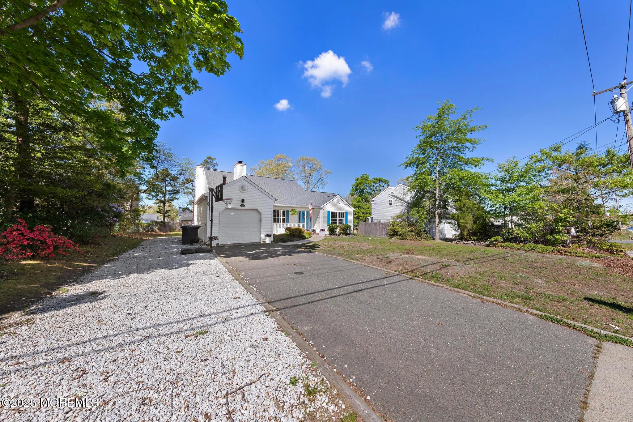 Manahawkin, New Jersey 08050, United States, 3 Bedrooms Bedrooms, ,3 BathroomsBathrooms,Residential,Active,127402