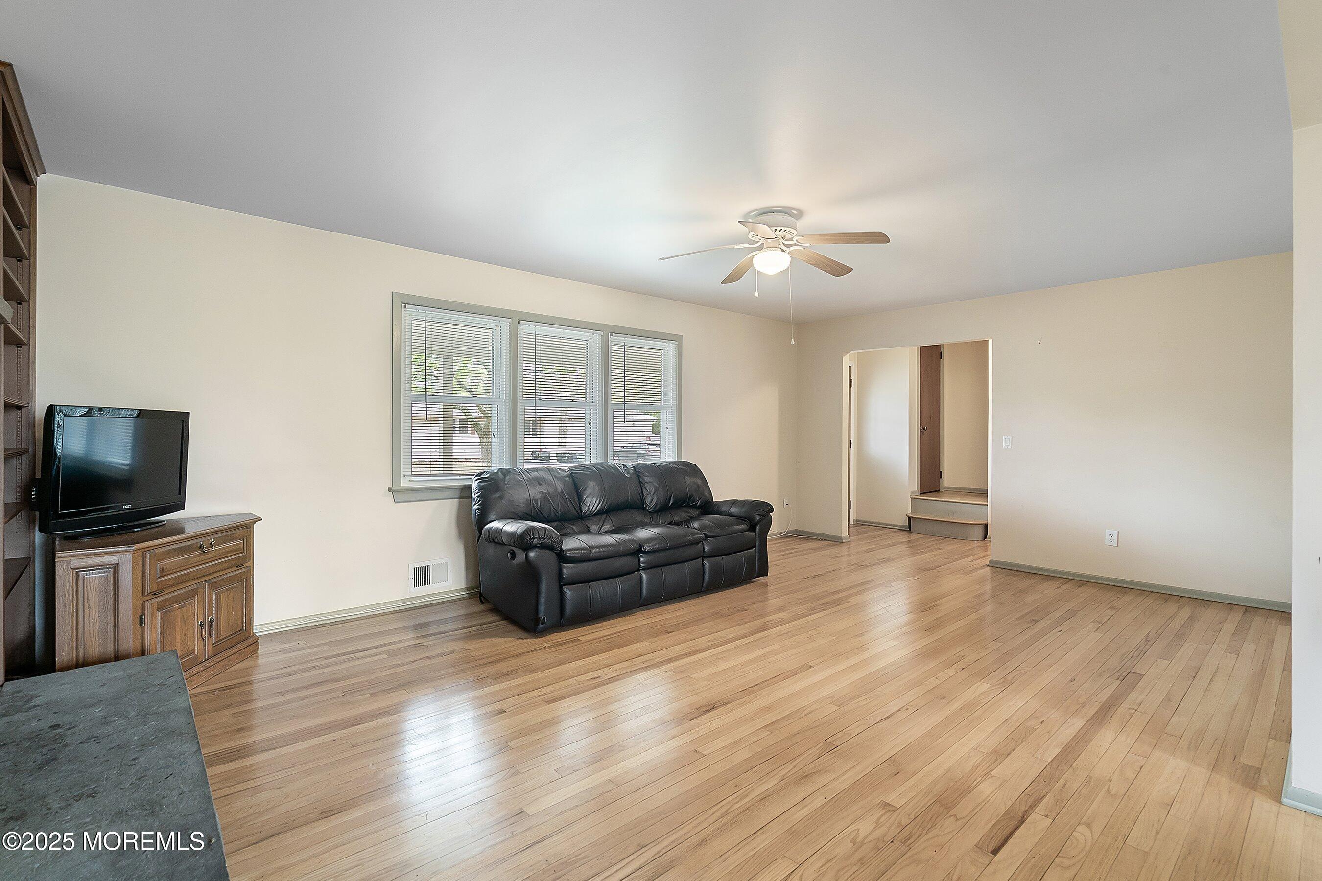 585 Allen Road, Brick, New Jersey image 7