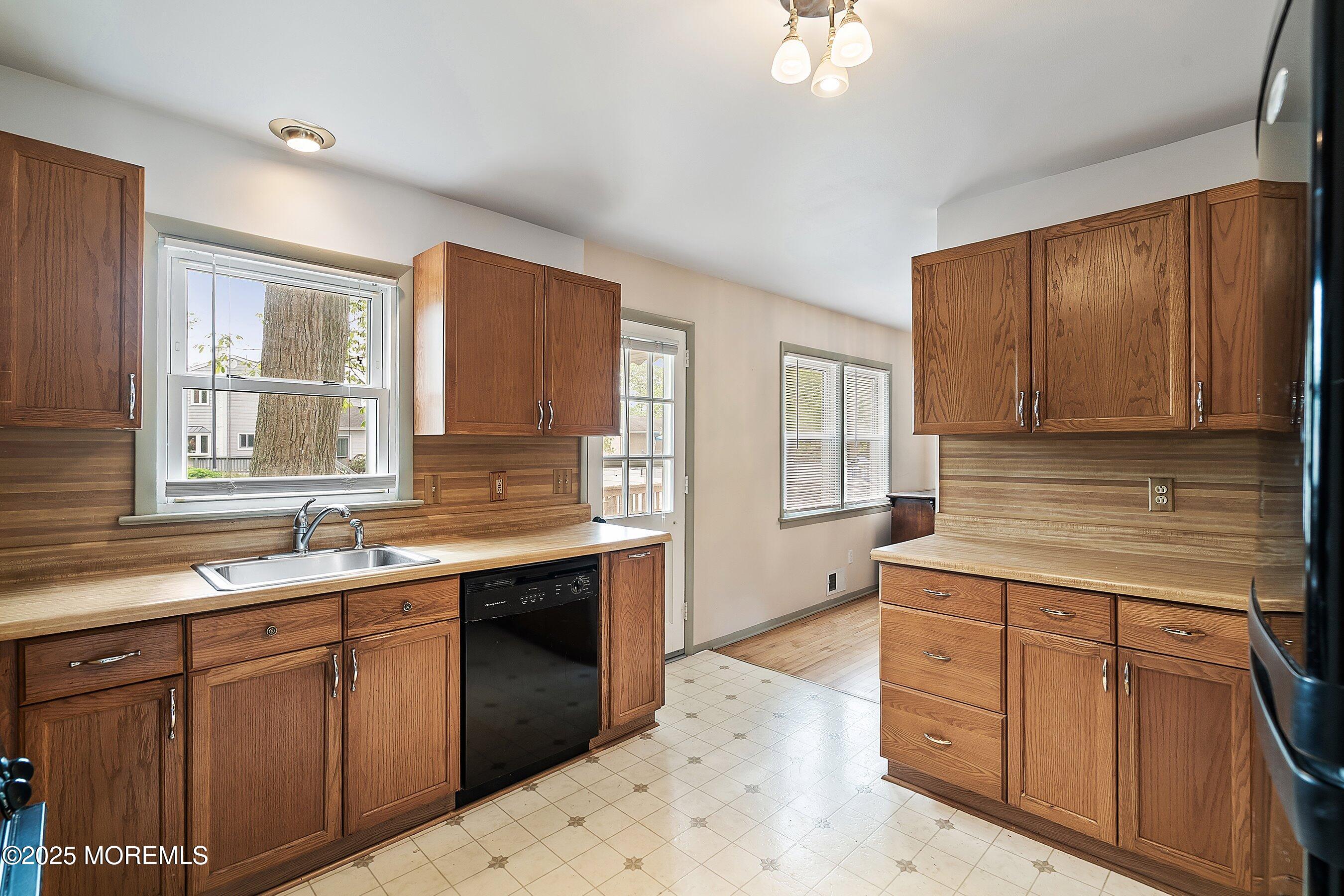 585 Allen Road, Brick, New Jersey image 9