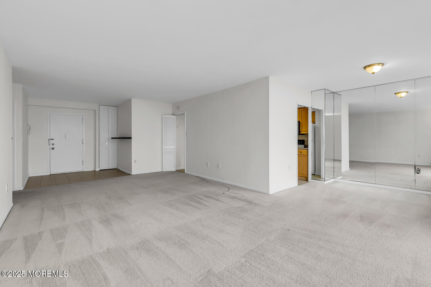 1 Channel Drive 1507