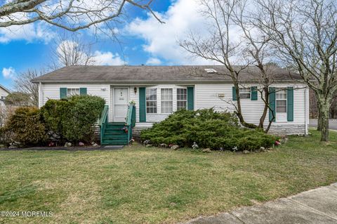 8 Snow Chief Court, Howell, NJ 07731 - MLS#: 22408483