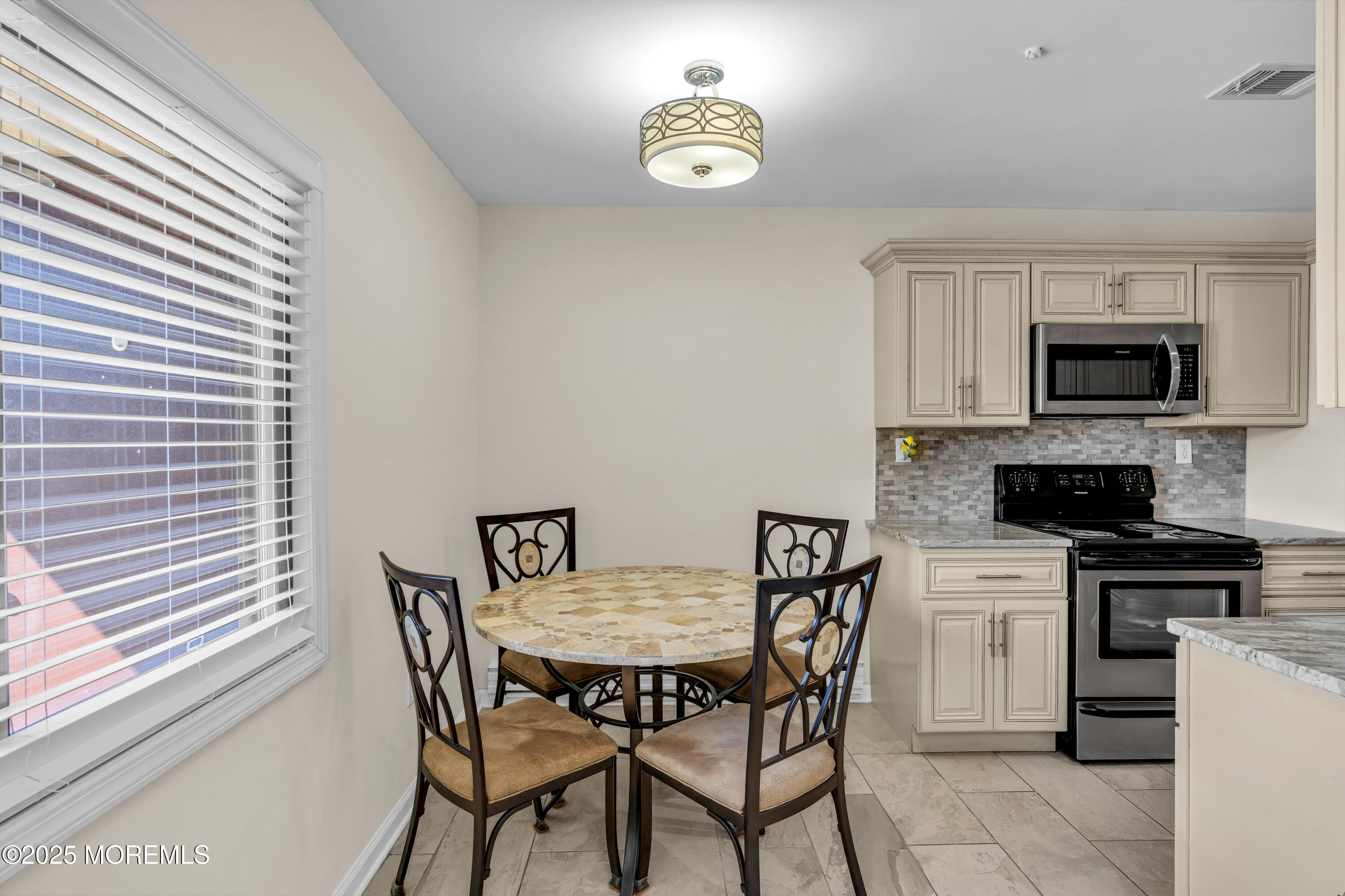 49 Wild Turkey Way #E, Manalapan, New Jersey image 4