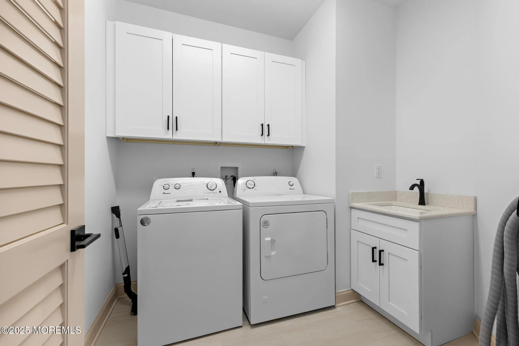 Surf City, New Jersey 08008, United States, 4 Bedrooms Bedrooms, ,5 BathroomsBathrooms,Residential,Active,9469