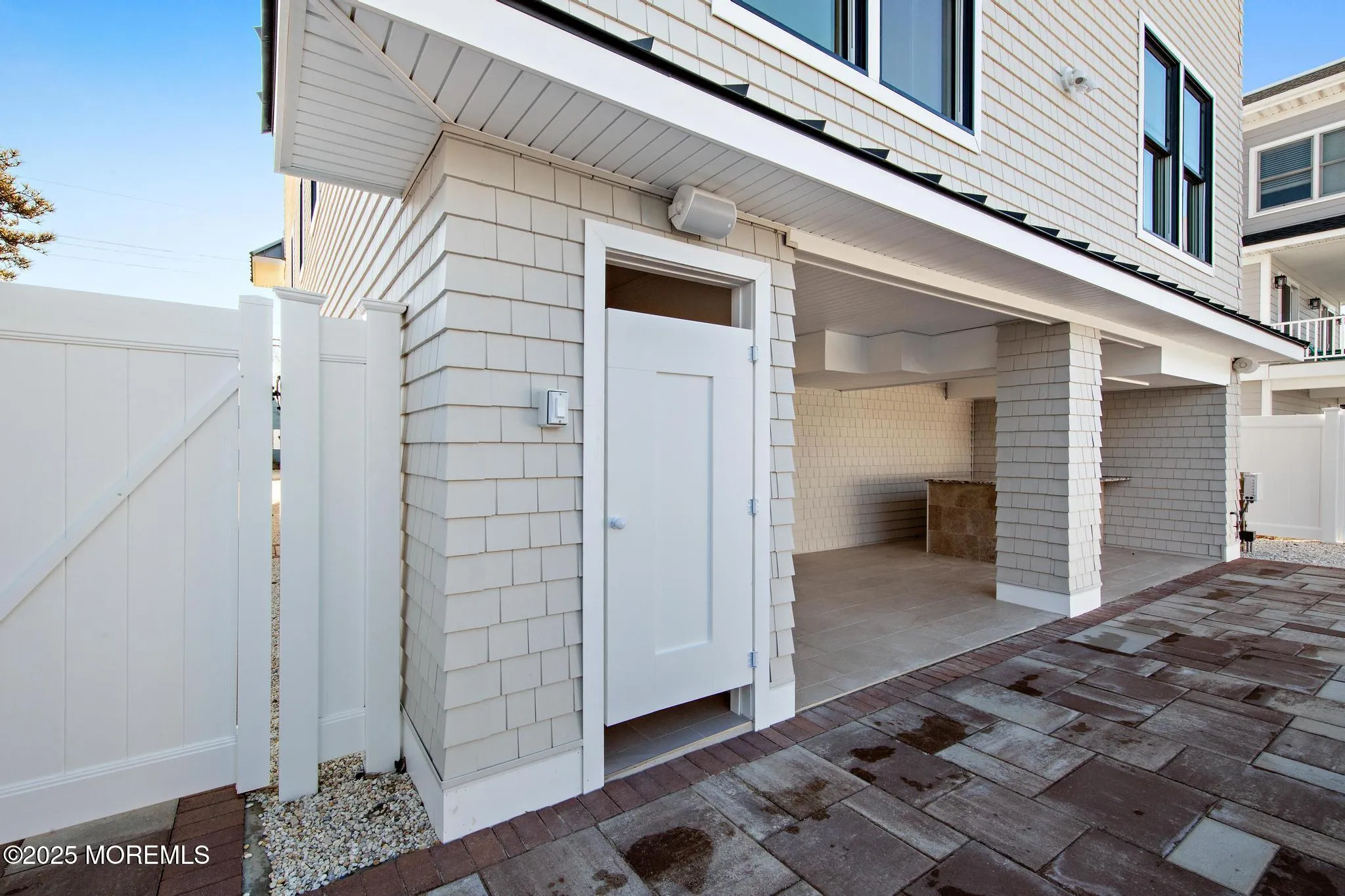 Surf City, New Jersey 08008, United States, 4 Bedrooms Bedrooms, ,5 BathroomsBathrooms,Residential,Active,9469