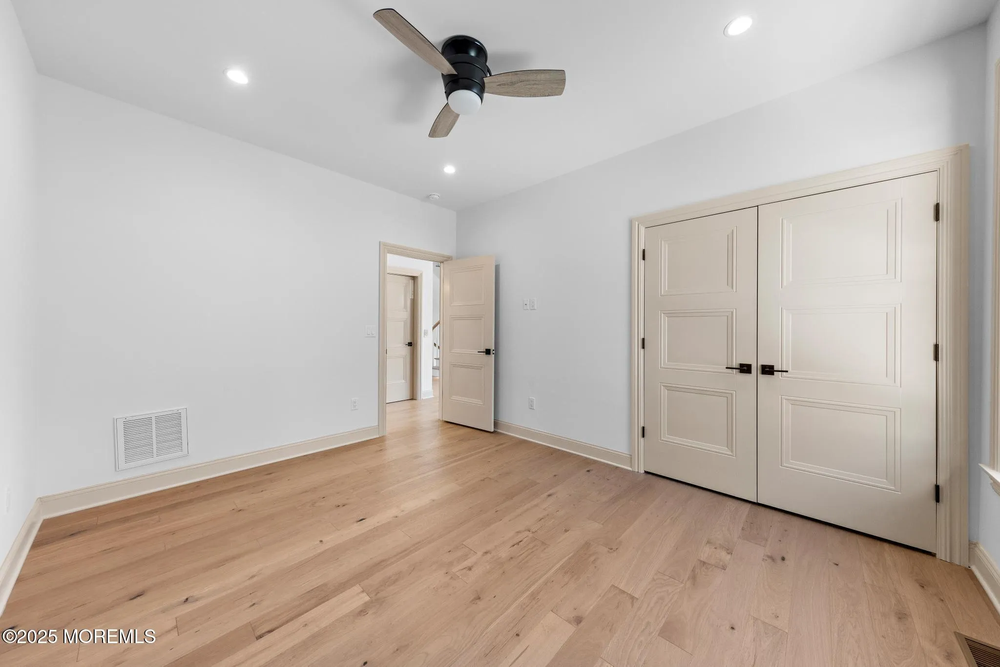 Surf City, New Jersey 08008, United States, 4 Bedrooms Bedrooms, ,5 BathroomsBathrooms,Residential,Active,9469