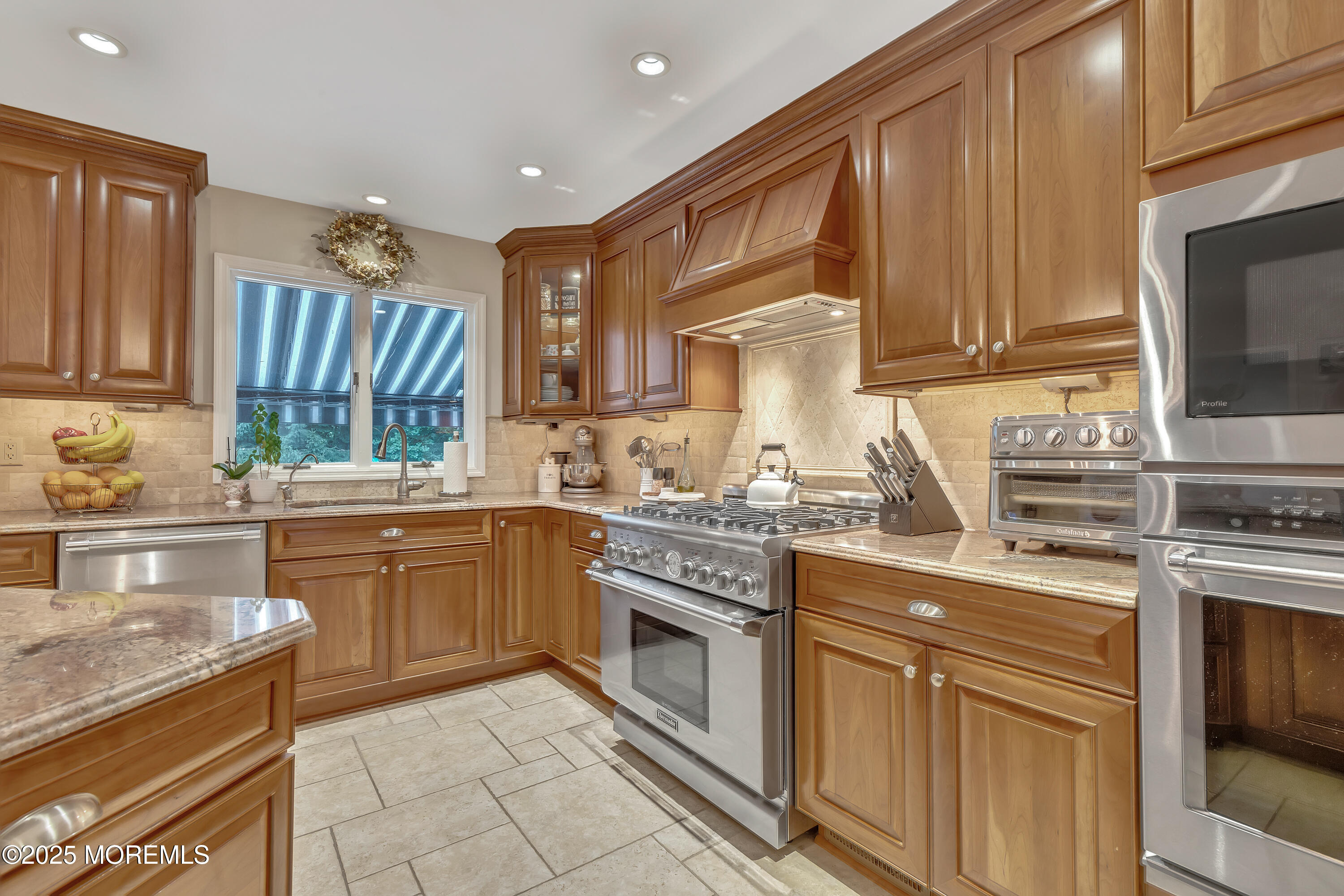 11 Applethorn Court, Colts Neck, New Jersey image 17