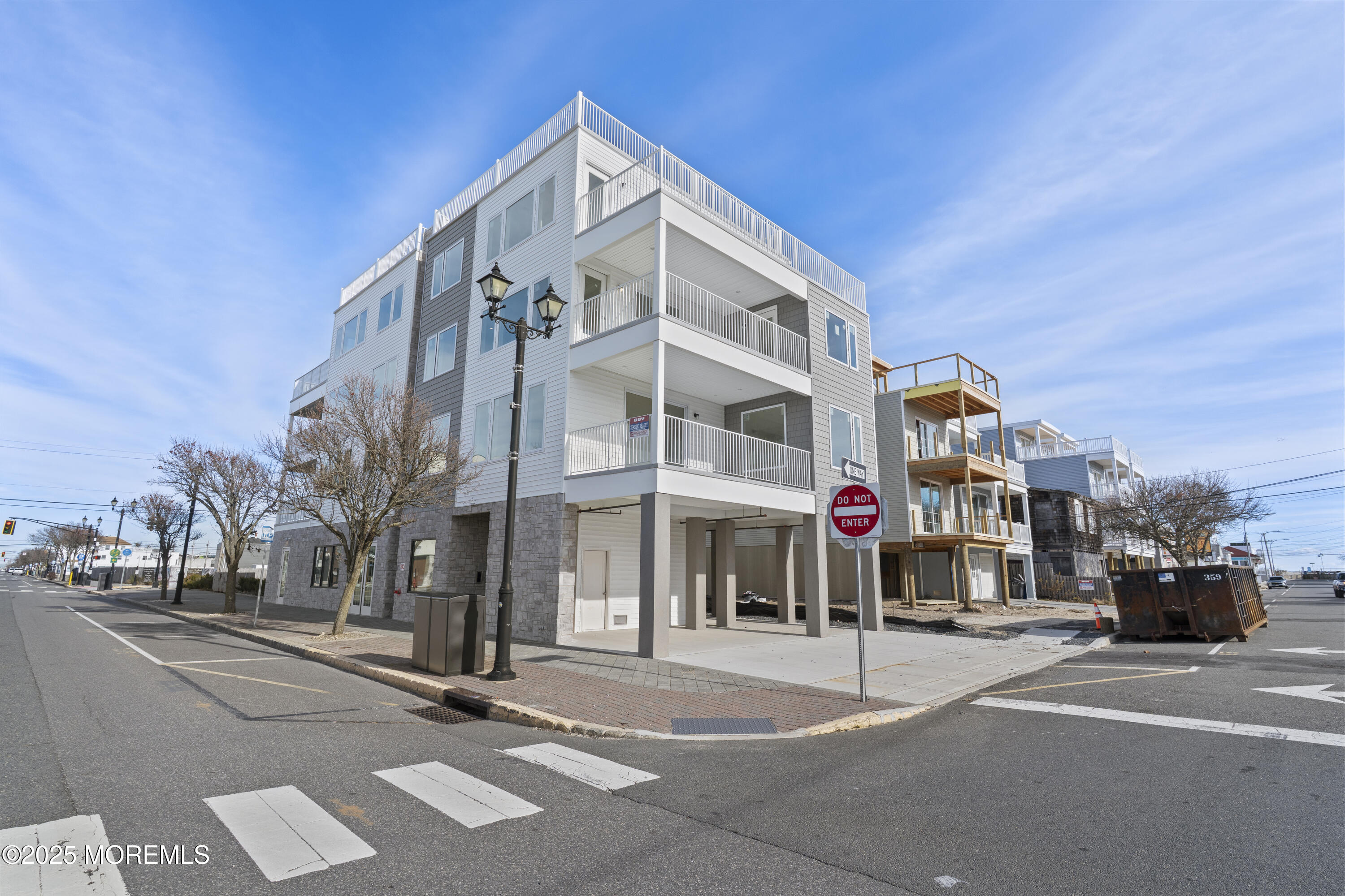 300 Boulevard (2)