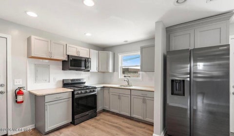 Multifamily For Sale - 40 Bay Shore Drive #A  B<br/> Toms River, NJ 08753