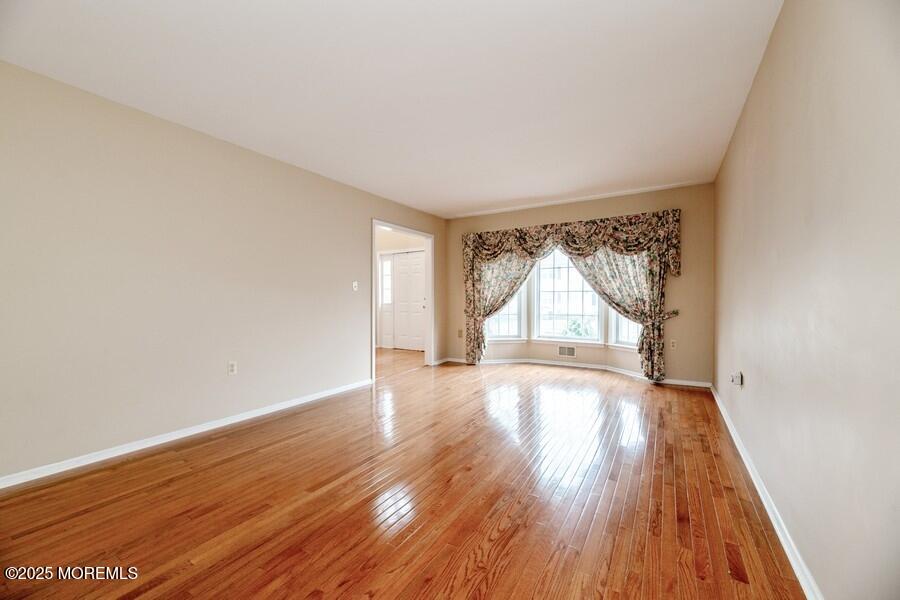 14 Reid Way, Freehold, New Jersey image 4