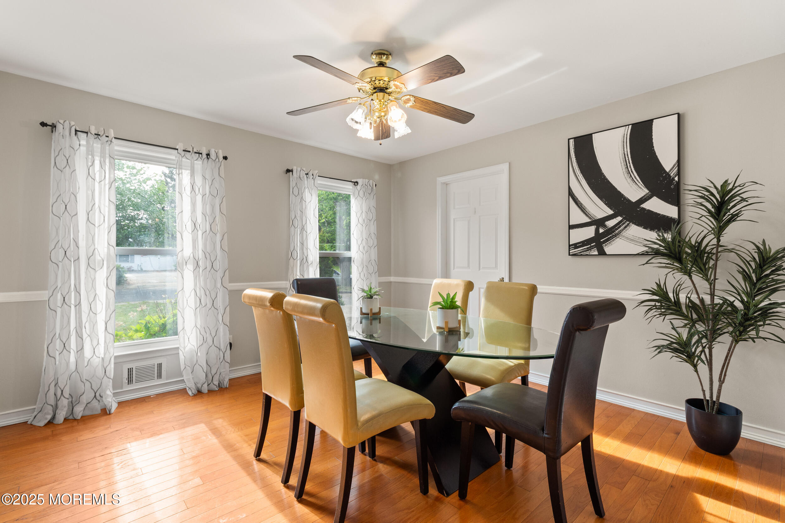 703 Vivian Drive, Toms River, New Jersey image 4