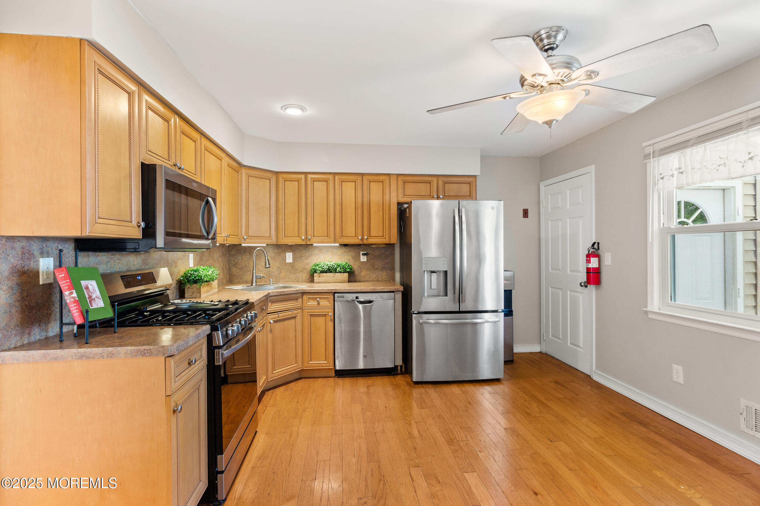 703 Vivian Drive, Toms River, New Jersey image 7