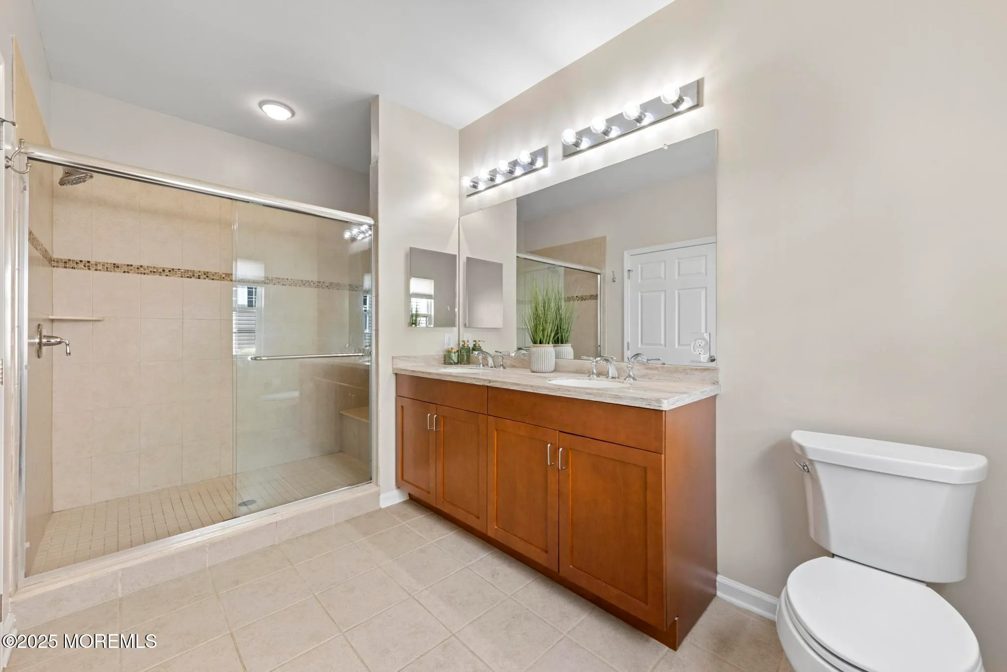 Manahawkin, New Jersey 08050, United States, 2 Bedrooms Bedrooms, ,2 BathroomsBathrooms,Residential,Pending,184073