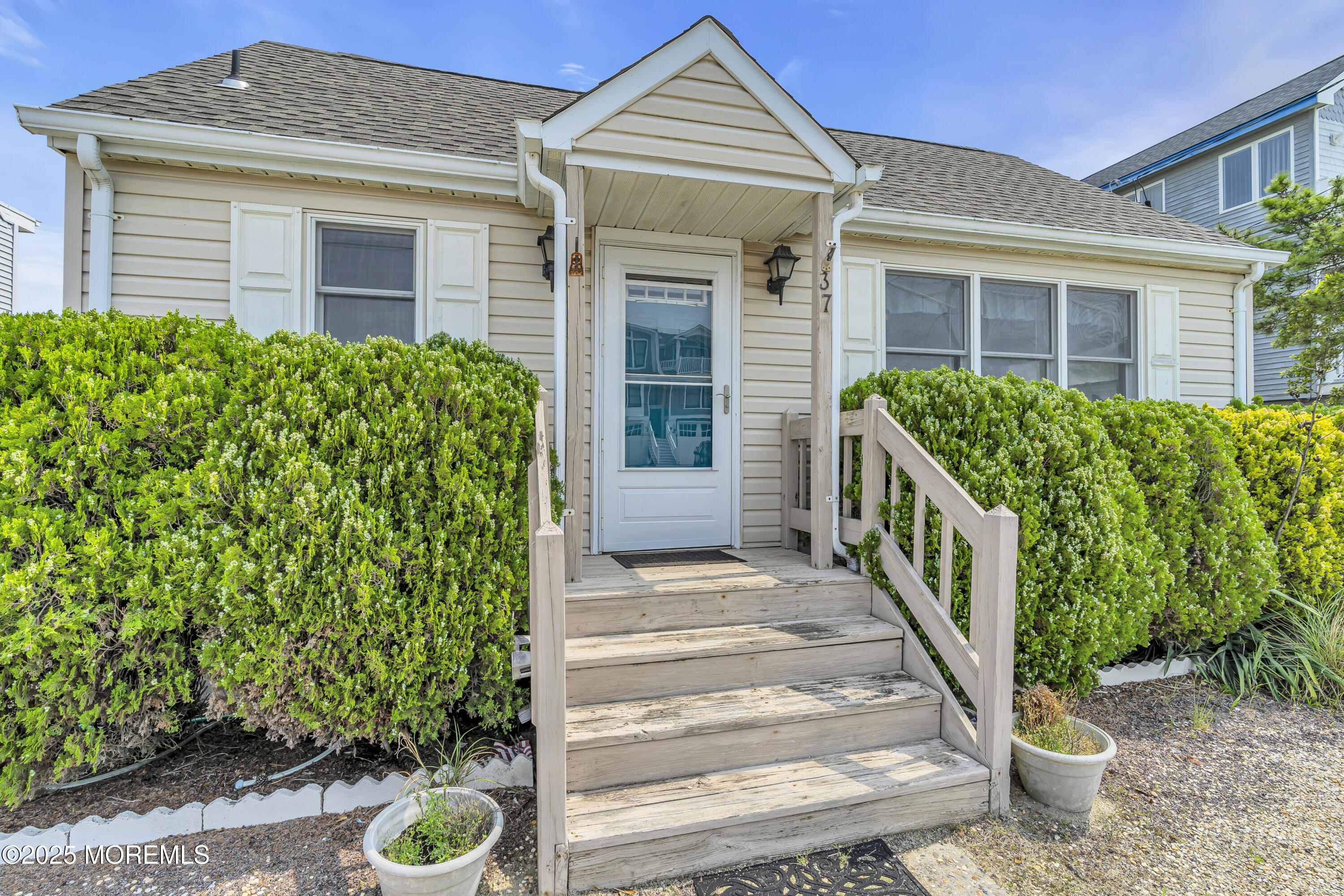 37 N 4th Street