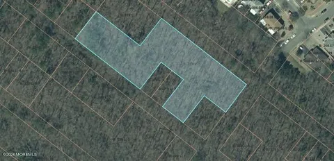 MLS: 22410052