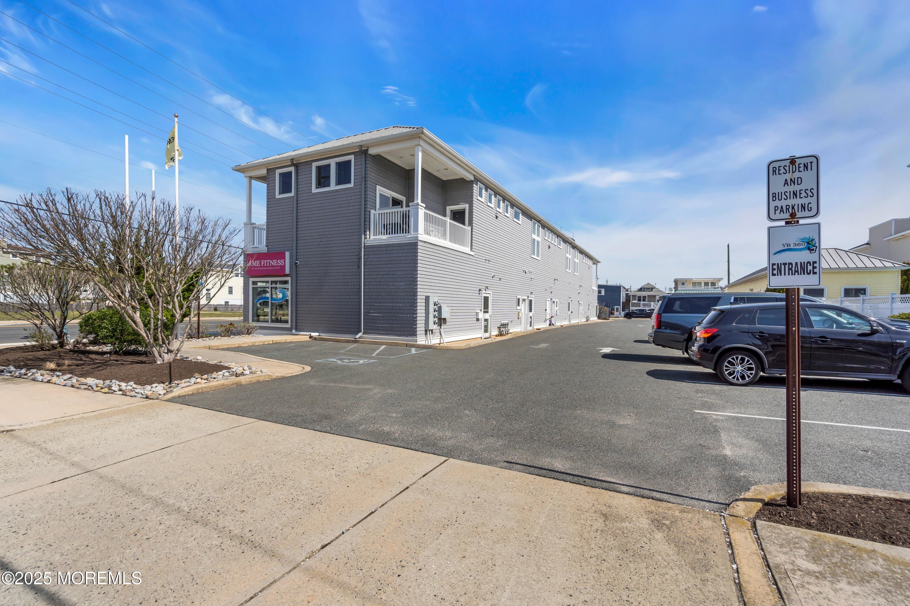 2504 Long Beach Boulevard 3A