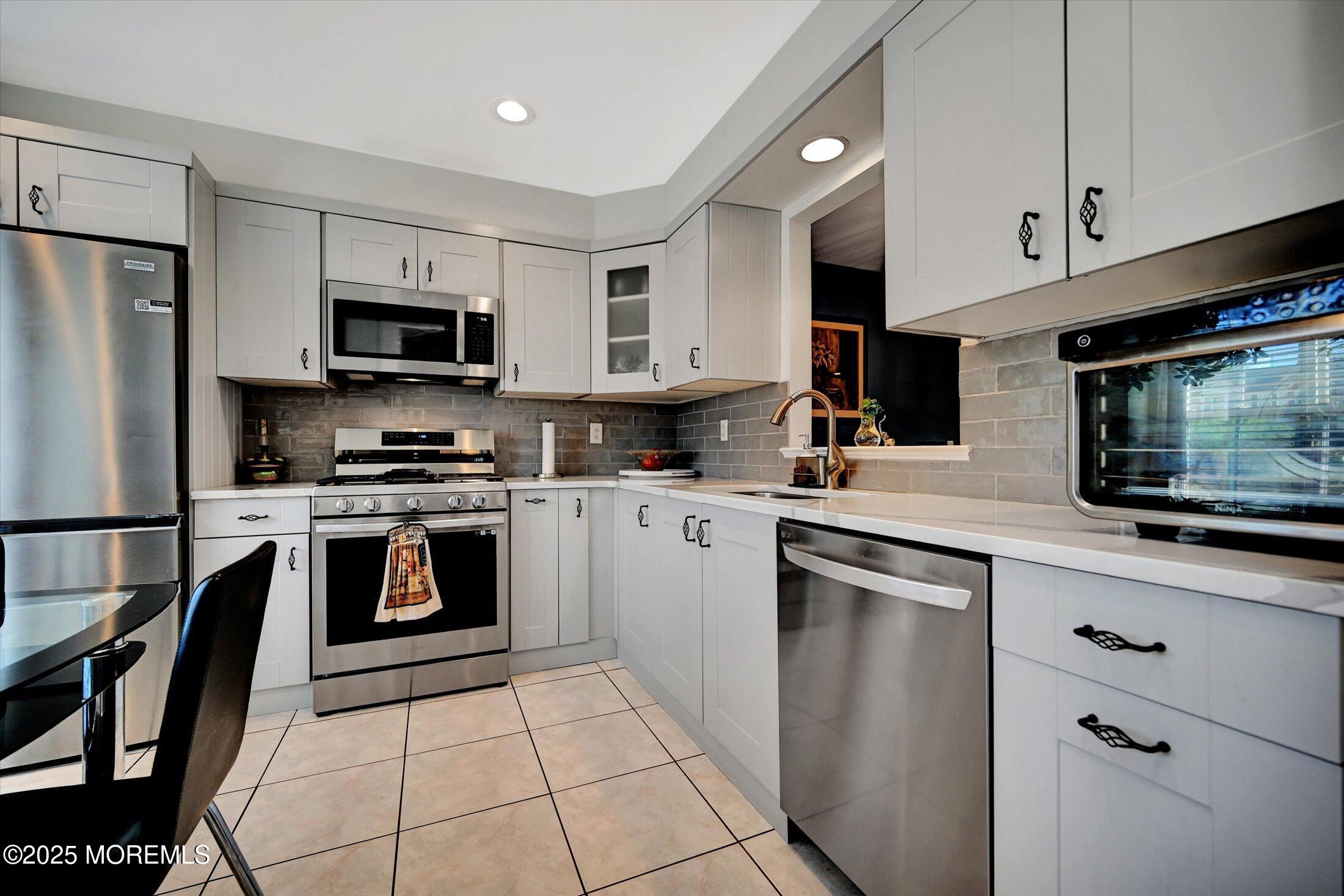 26 Haverford Court #6, Freehold, New Jersey image 8