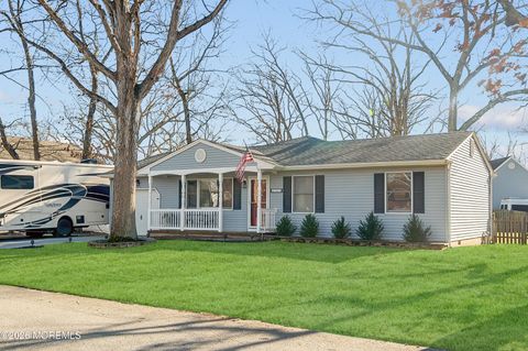 Photo of 301 Chestnut Drive, Lanoka Harbor, NJ 08734 (MLS # 22601354)