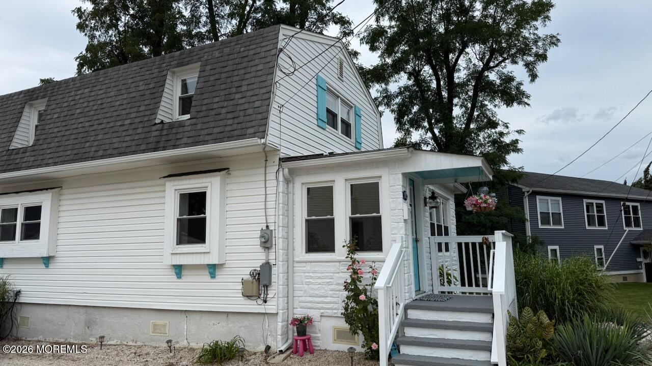 102 Victoria Place