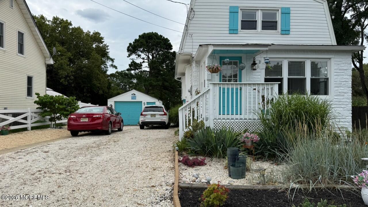 102 Victoria Place
